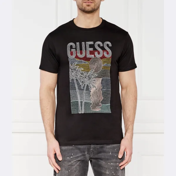 

Футболка стандартного кроя Guess, черный