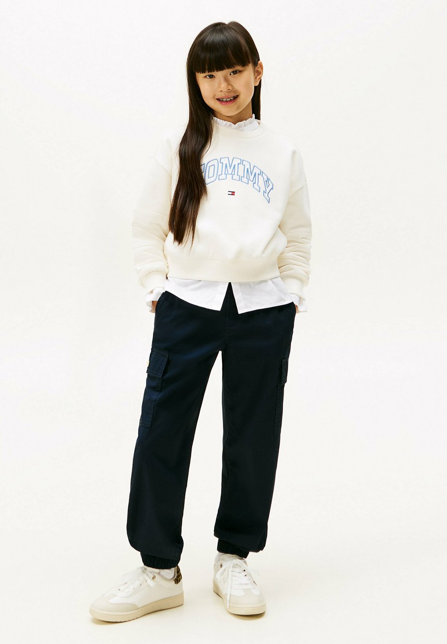 

Толстовка Tommy Hilfiger Sweatshirt, Ivory Silk/Beige