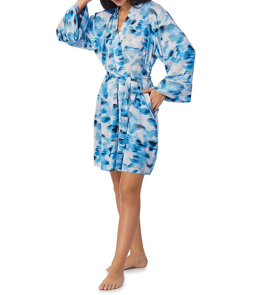 

Короткий атласный халат с рукавами 3/4 DKNY Hazy Print, синий