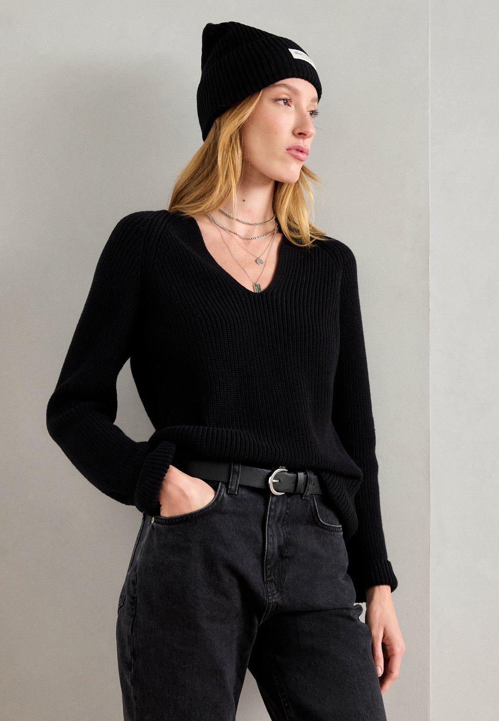 

Джемпер LONGSLEEVE V NECK Marc O'Polo, черный