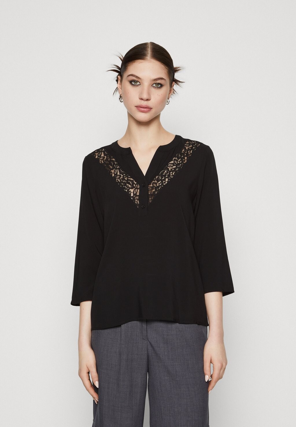 

Топ с длинными рукавами VMLILOU V NECK SHIRT Vero Moda, черный