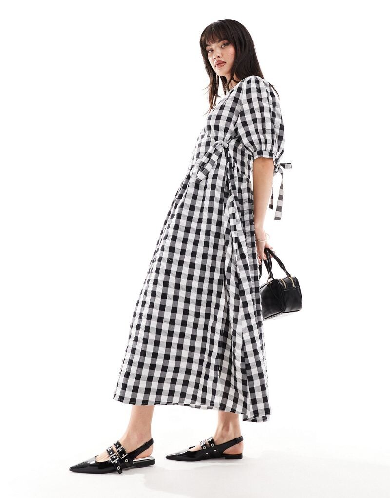 

Платье миди в однотонную клетку с запахом ASOS DESIGN
