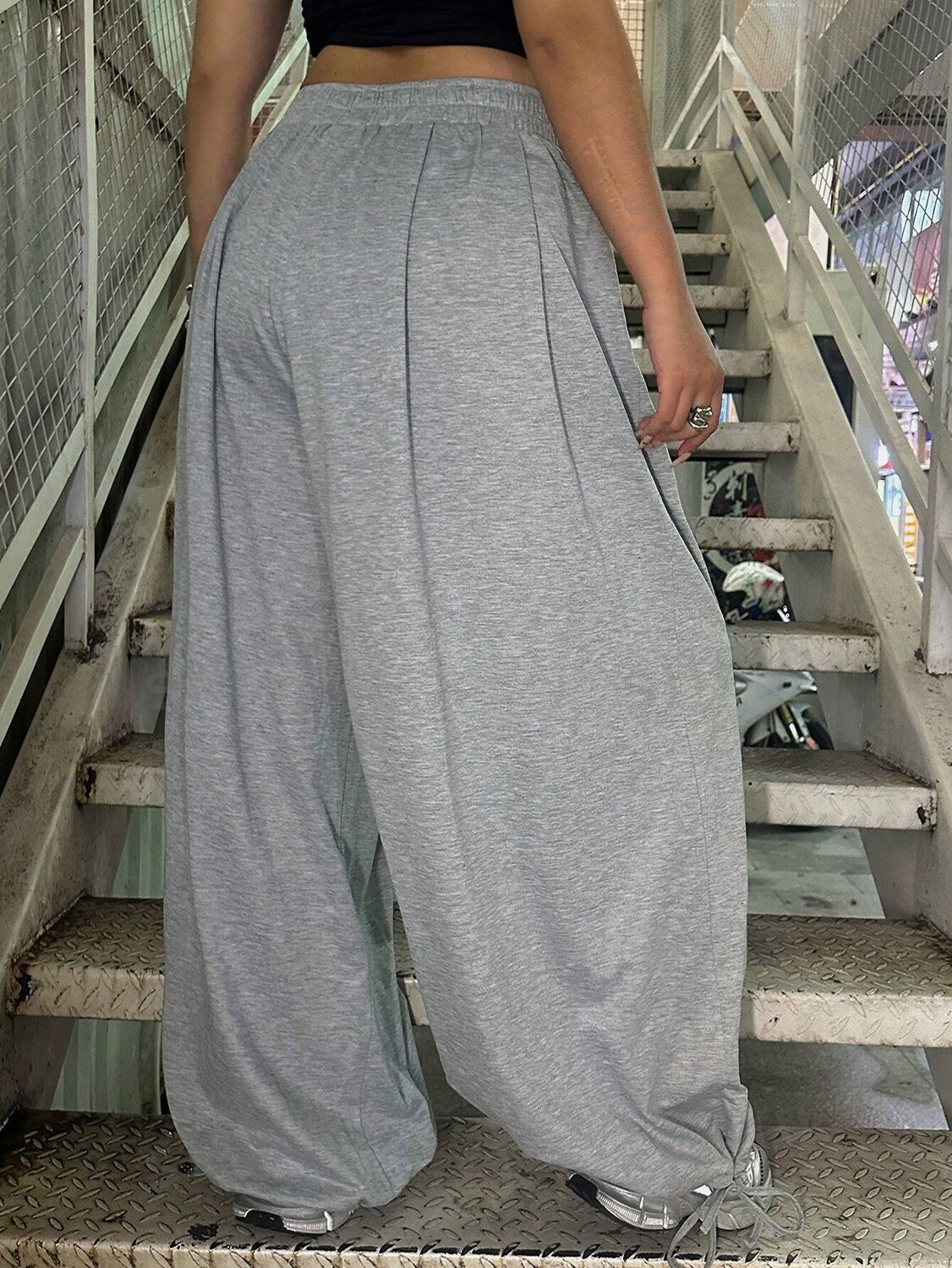 

EZwear Плюс Размер Женские Однотонные Широкие Брюки Свободного кроя на шнурке Джоггеры Shein, серый