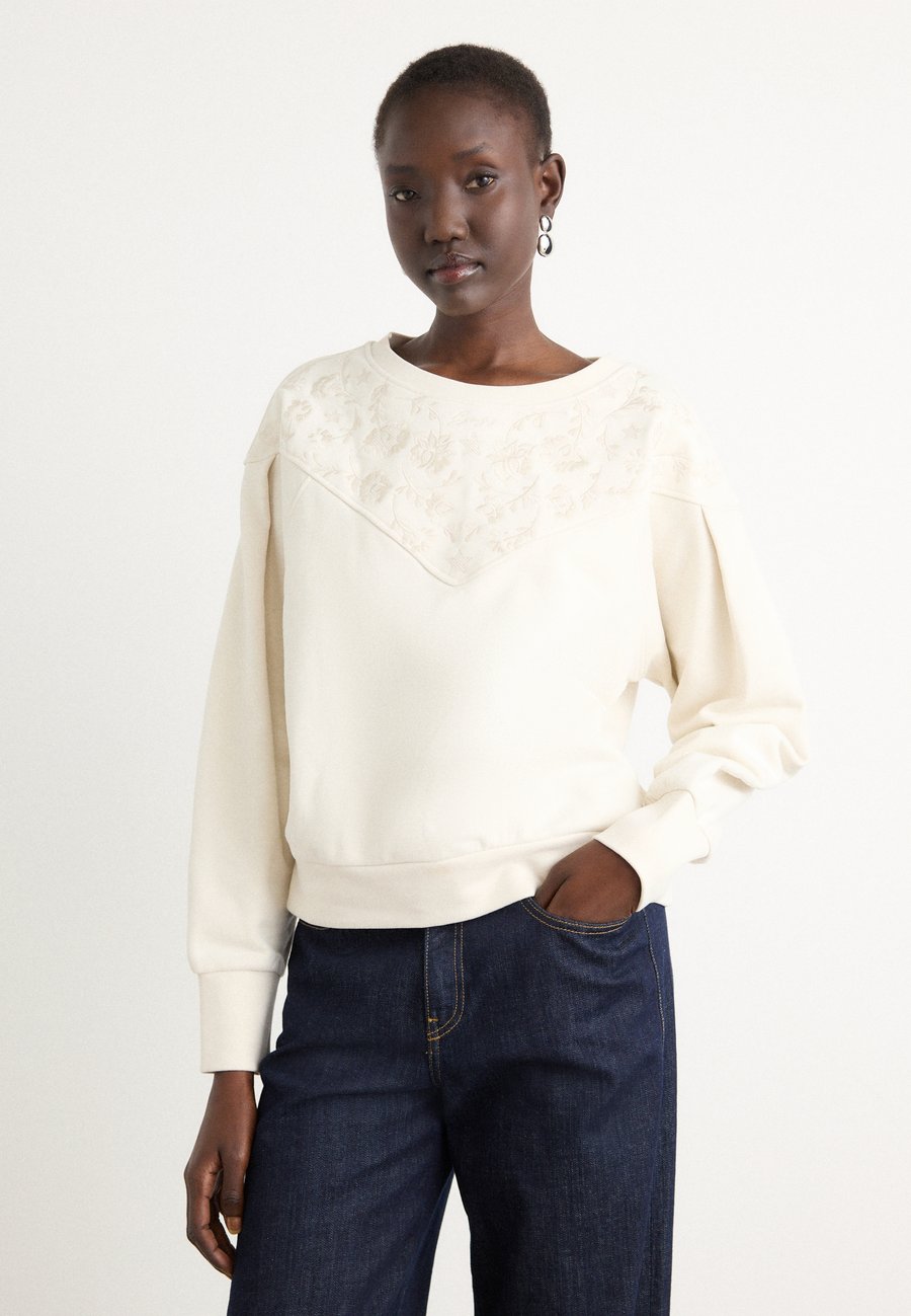 

Толстовка BOSS EVEN, Open White/Off-White