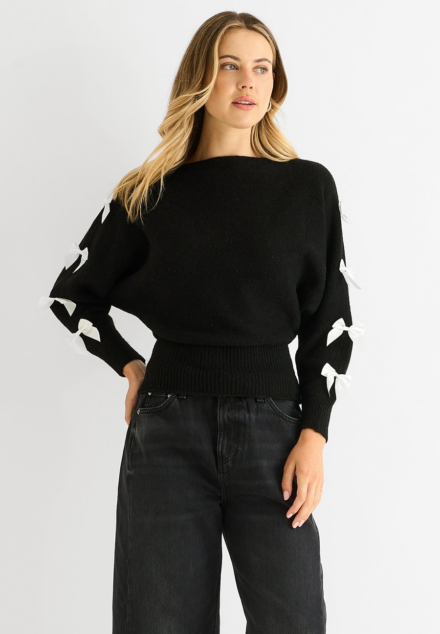 

Джемпер GINI LONDON SLASH NECK BOW, Schwarz/Black