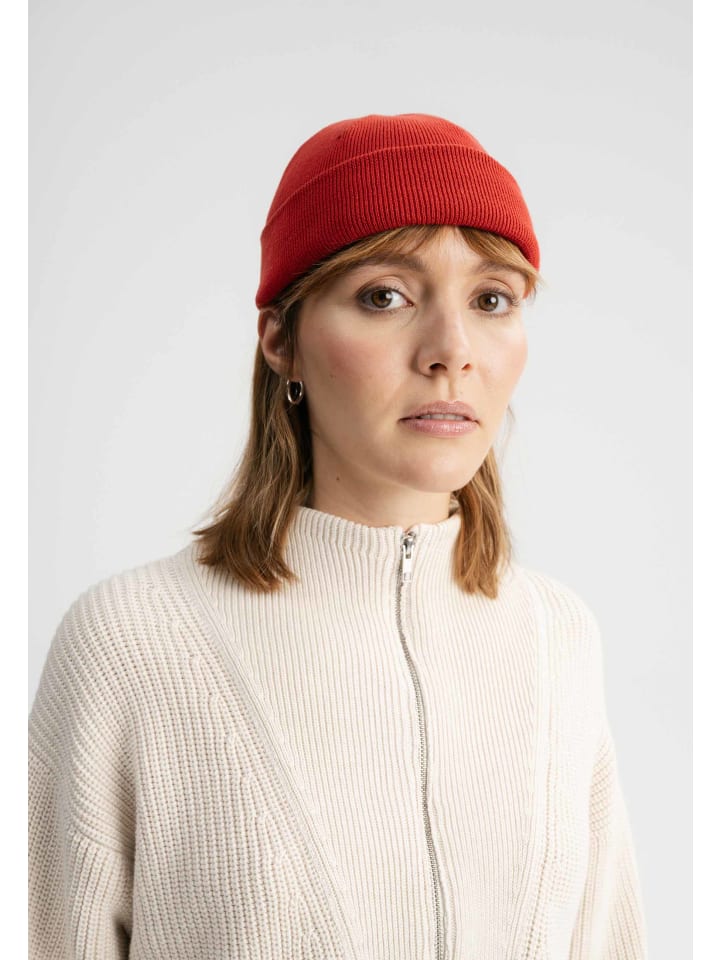 

Короткая вязаная шапка LESH MELA