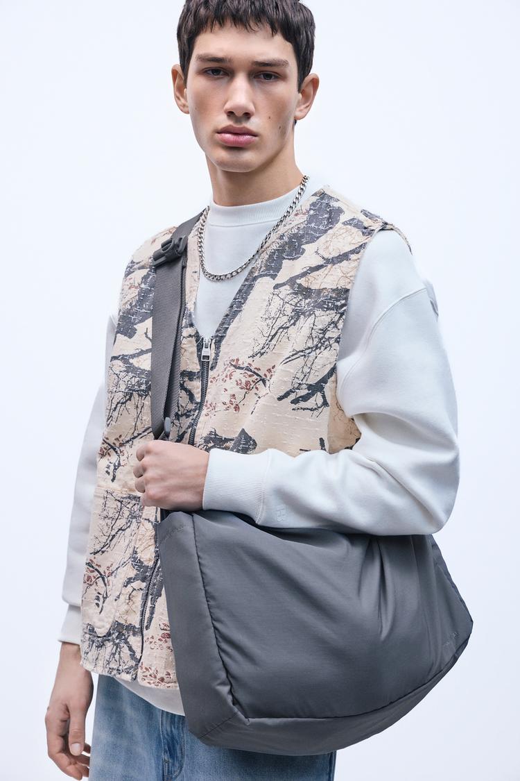 

Сумка-Шоппер из нейлона макси Pull And Bear, серый