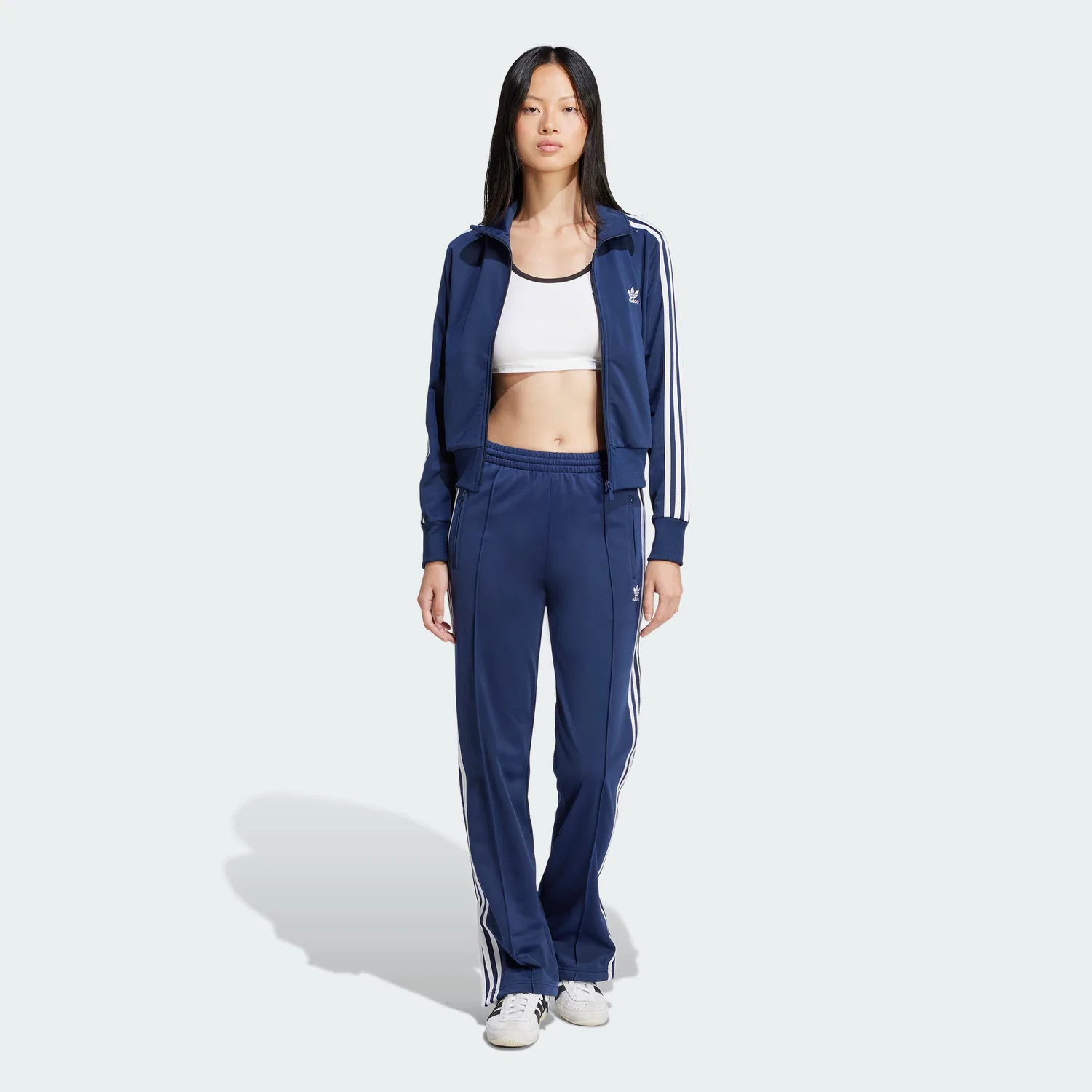 Женская классическая спортивная куртка Firebird Night Indigo от Adidas — фото 3