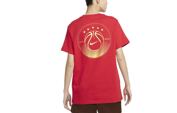 Футболка (WMNS) Nike Sportswear Short-Sleeve T-Shirt 'University Red', красный — фото 2