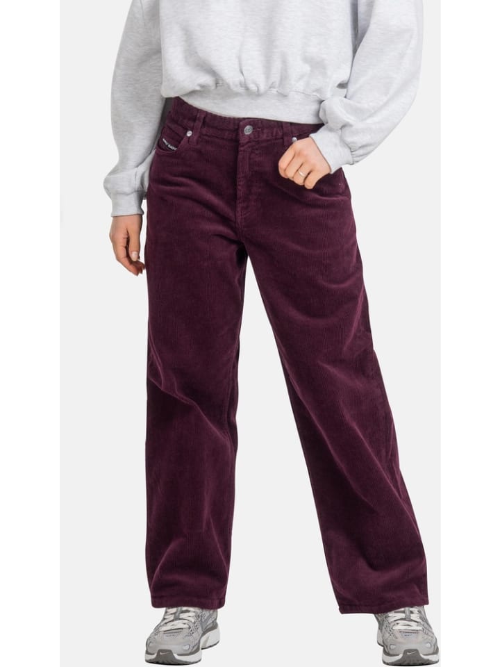 

Джинсы женские Chloé Baggy красного цвета Reell