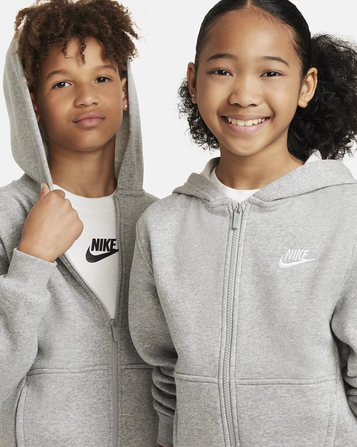 Детская худи Nike Sportswear Club Fleece на молнии, Dark Grey Heather/Base Grey/White — фото 3
