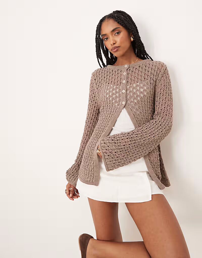

Кардиган с разрезом по горловине ASOS DESIGN, связанный крючком, цвета мокко