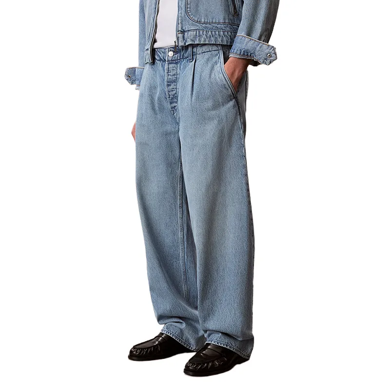 Calvin Klein Джинсы мужские VVX Denim светло-голубые с умеренным покроем