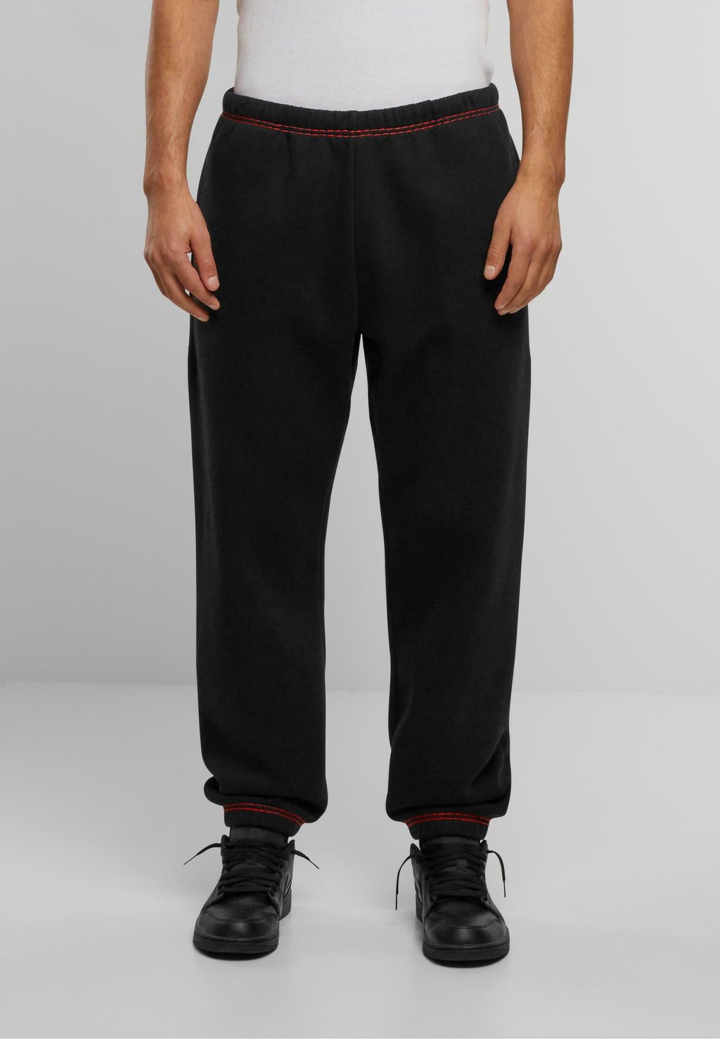 

Спортивные штаны True Religion, черный