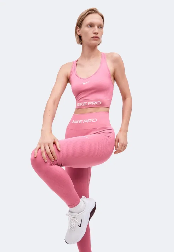 Тайтлы Nike Performance, цвет пион/белый — фото 4