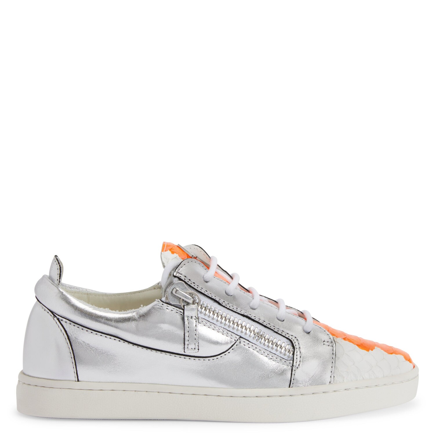 

Джузеппе Занотти Ники Giuseppe Zanotti, белый