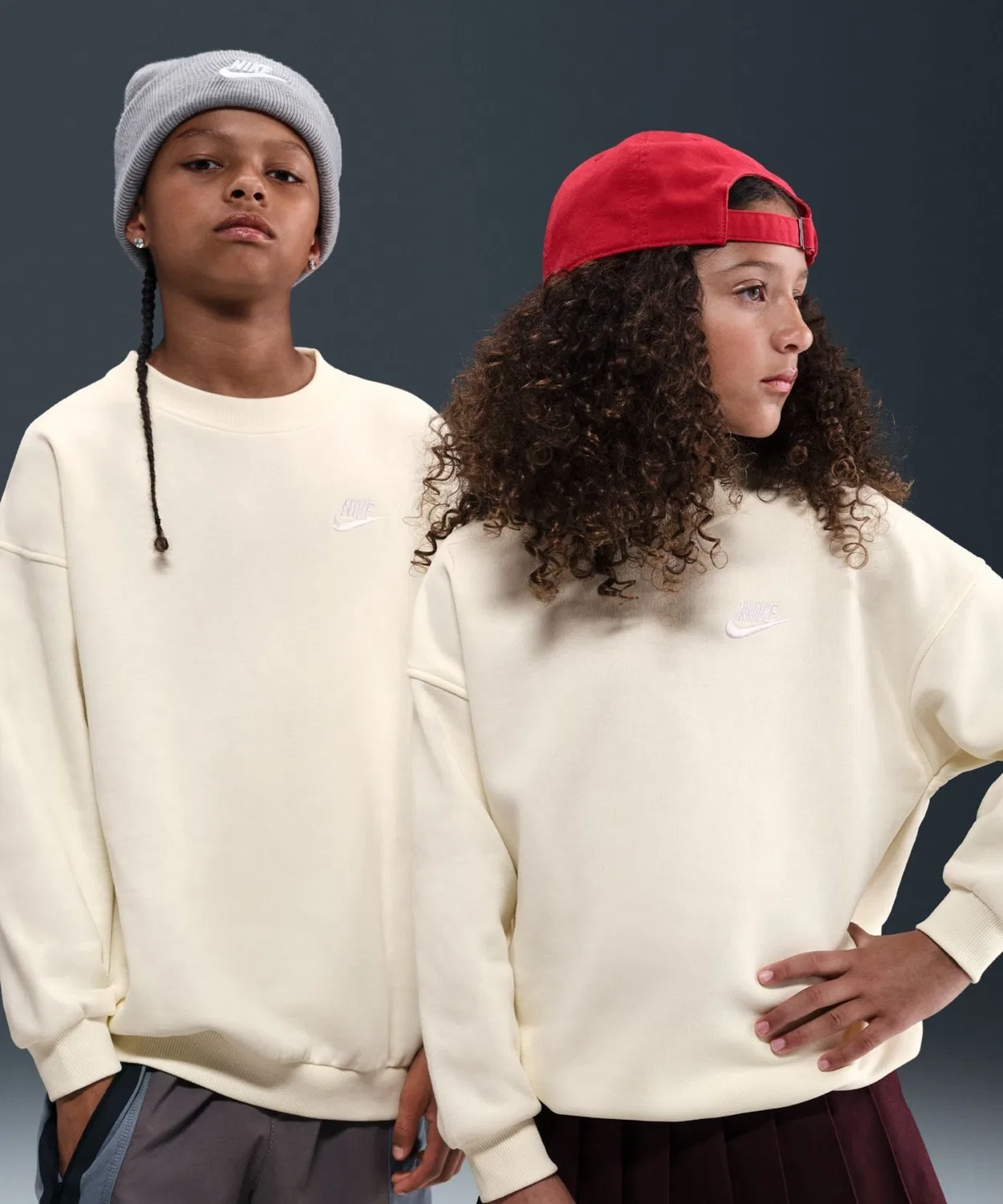 Свитшот Nike Club Fleece оверсайз, длинный рукав, кремовый