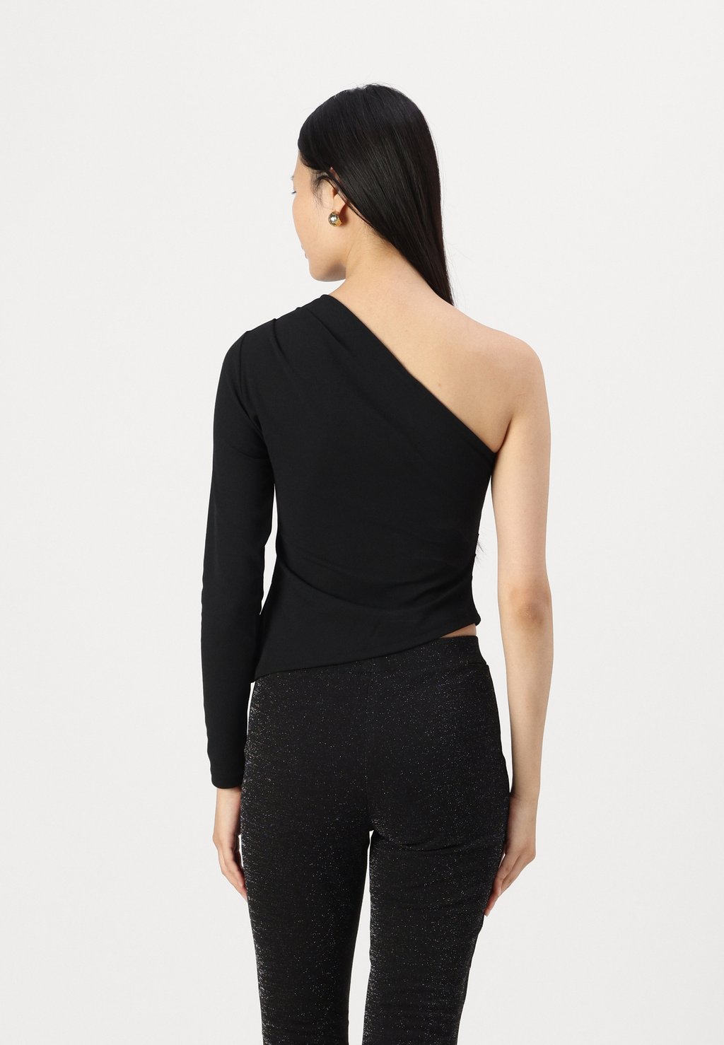 

Топ с длинными рукавами ONE SHOULDER Gina Tricot, черный