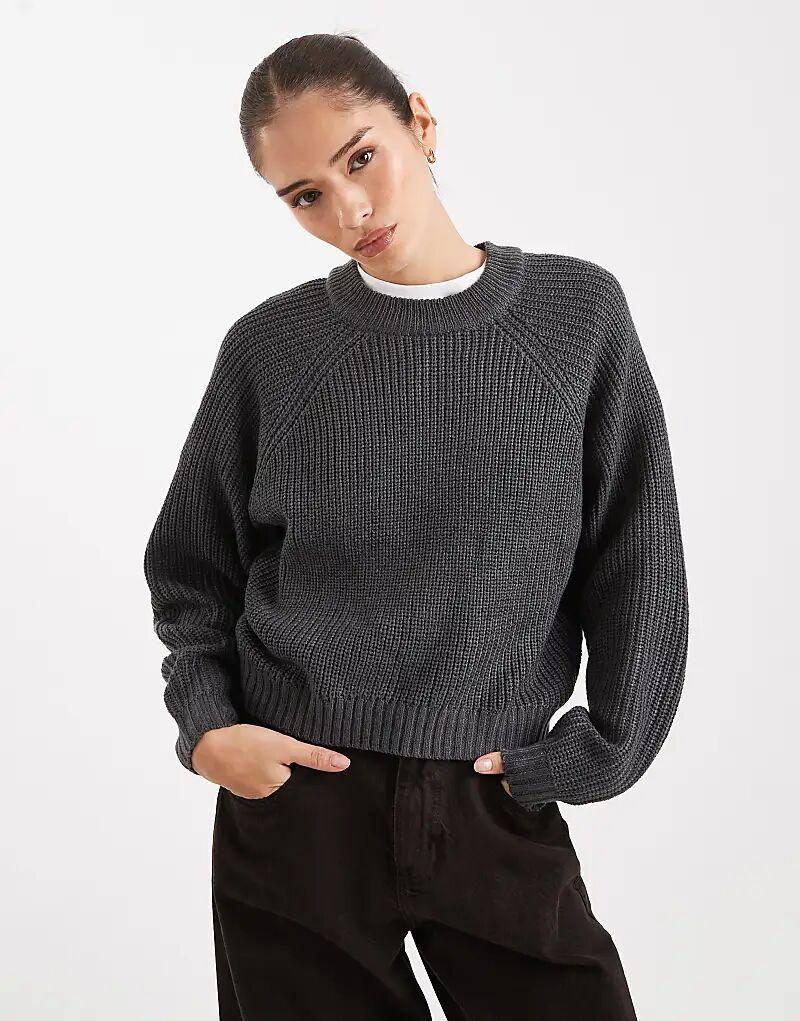 

Потертый джемпер с высоким воротом темно-серого цвета