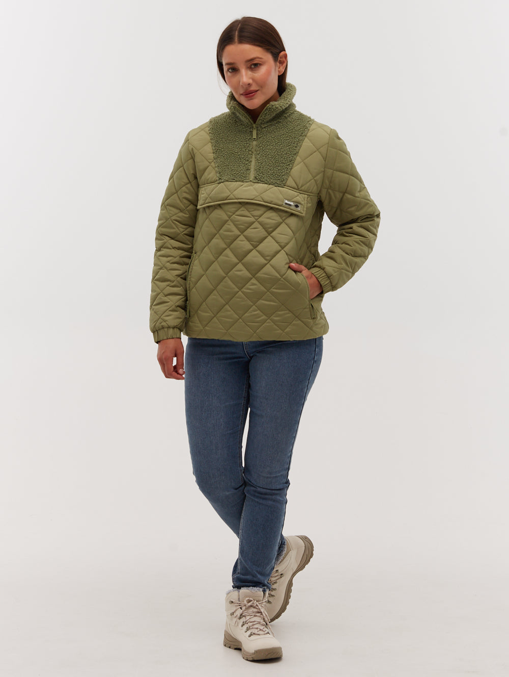 

Стеганая куртка Chel с застежкой-молнией на четверть Bench., цвет lt khaki