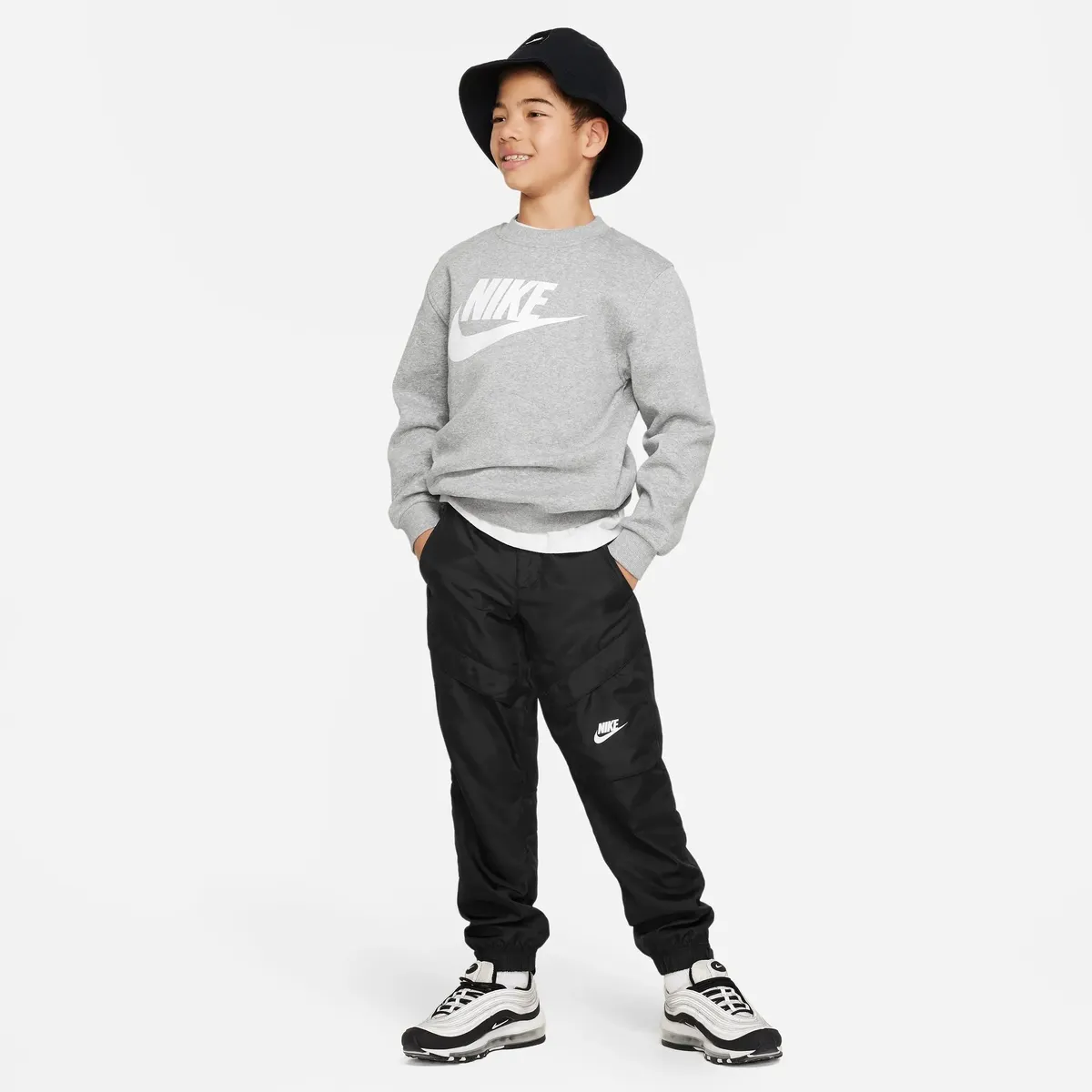 

Толстовка Nike Sportswear "CLUB FLEECE BIG KIDS' SEATSHIRT", белый