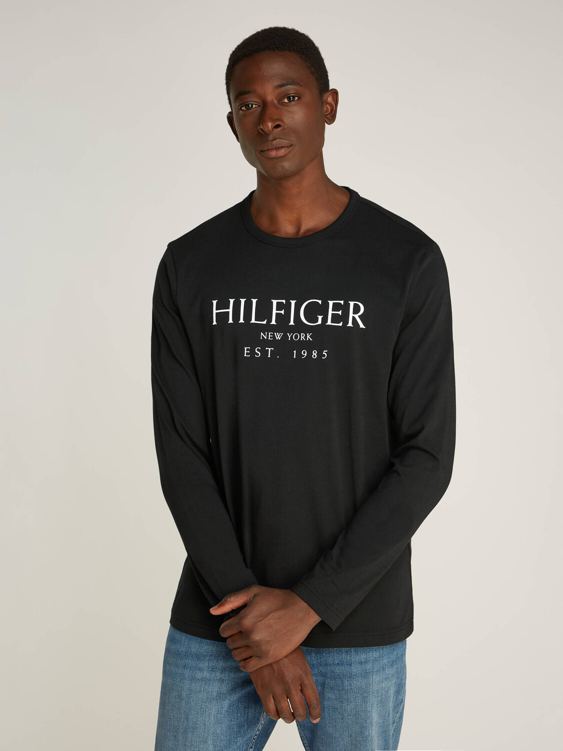 

Лонгслив Tommy Hilfiger Regular Fit, черный