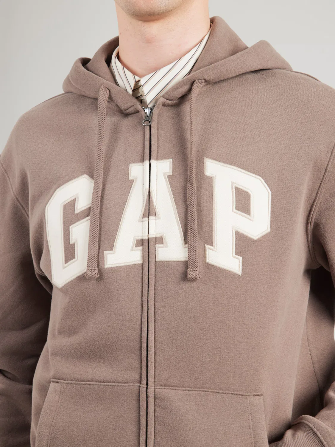 Толстовка на молнии Gap, светло-коричневый — фото 2
