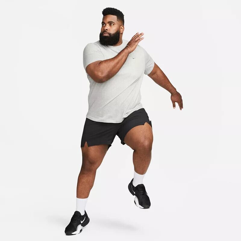 Мужская футболка для тренинга с короткими рукавами Nike Dri-FIT Primary — фото 2