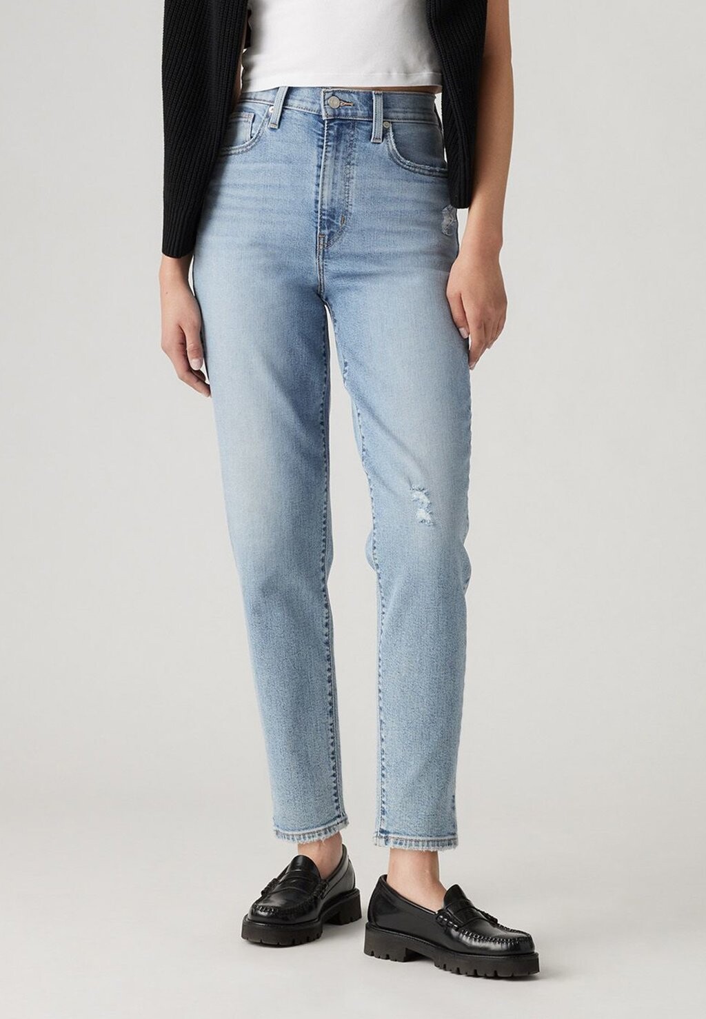 Зауженные джинсы HIGH WAISTED MOM Levi's, светло-голубой деним — фото 3