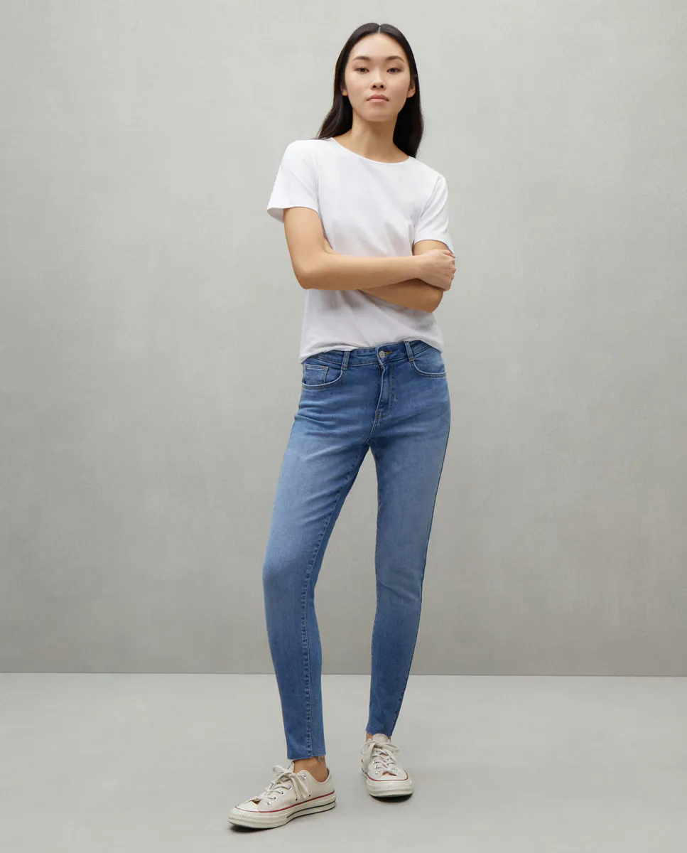 

Джинсы женские узкие базовые Easy Wear, индиго