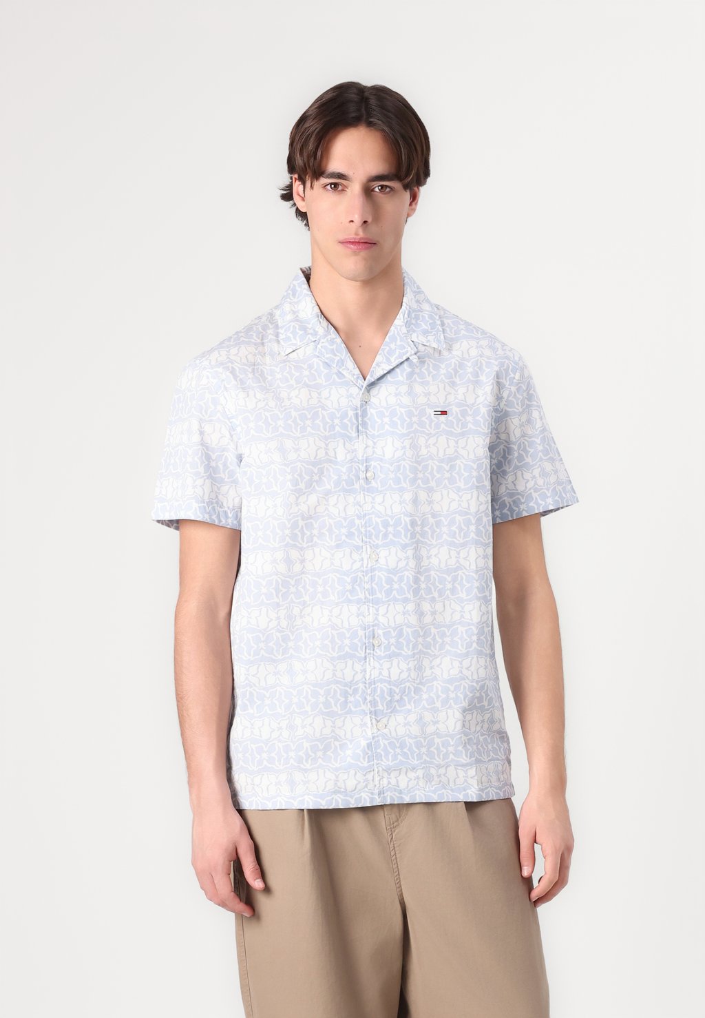 

Рубашка SHIRT UNISEX - Button-down blouse Tommy Jeans, светло-голубой