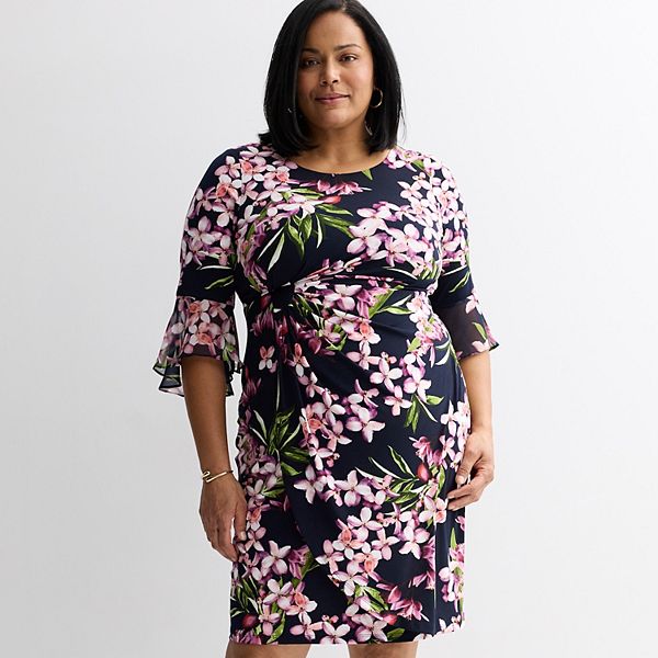 

Платье Plus size с принтом, шифоновыми рукавами-колокол и запахом Studio Connection