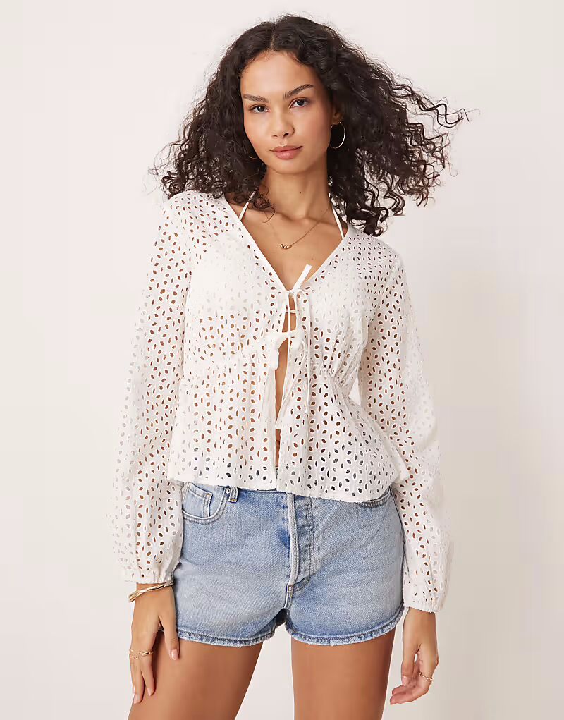 

JDY - Белый топ с завязкой спереди и вышивкой ришелье