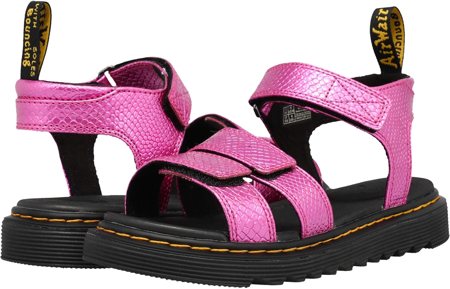 

Dr. Martens unisex-child Klaire (Big Kid), Pink