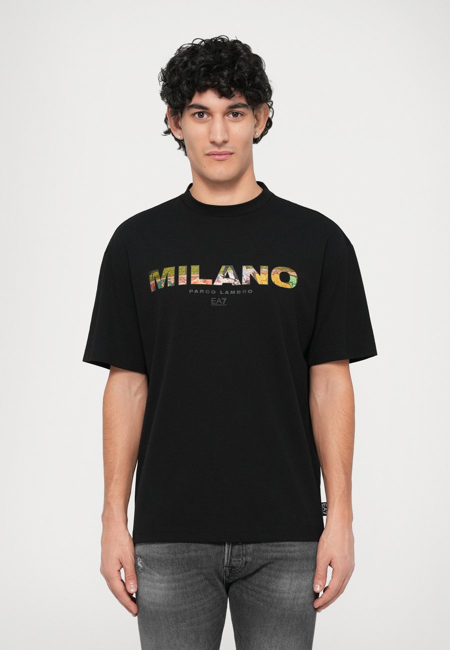 

Спортивная футболка EA7 Emporio Armani TRAIN GRAPHIC SERIES TEE CITIES, Black