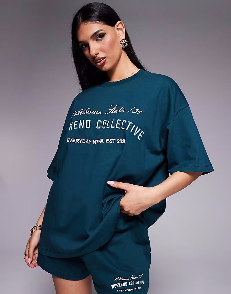 

Футболка Weekend Collective Coord с вышитым логотипом зеленого цвета
