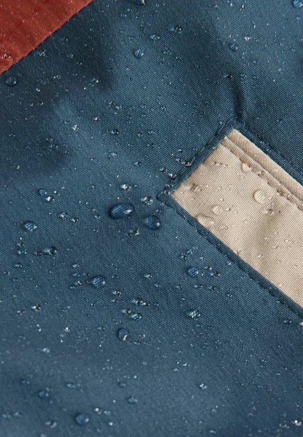 Парка из искусственного меха стандартного кроя Next, Navy Red Colourblock — фото 4