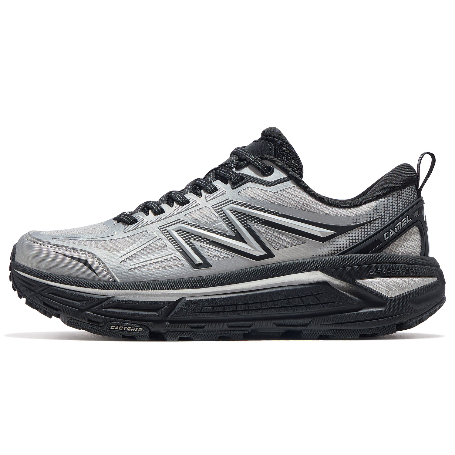 

CAMEL Низкие беговые кроссовки мужские черные с серебристо-серым, цвет Black/Silver Gray