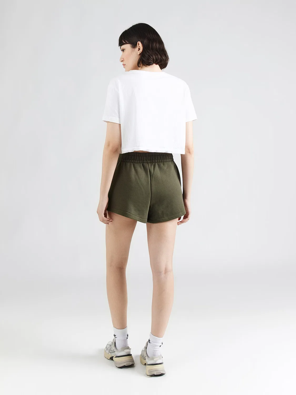 Обычные брюки 'CLS+ FLC' Nike Sportswear, Olive/Pastel Green — фото 4