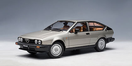 

Autoart Alfa Romeo Alfetta Gtv 2.0 (Серебристый) 1:18 70147