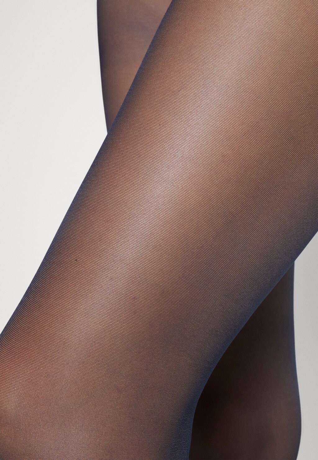 

Колготки PURE MATT 20 DENIER TRANSPARENT MATT FALKE, цвет classyblue
