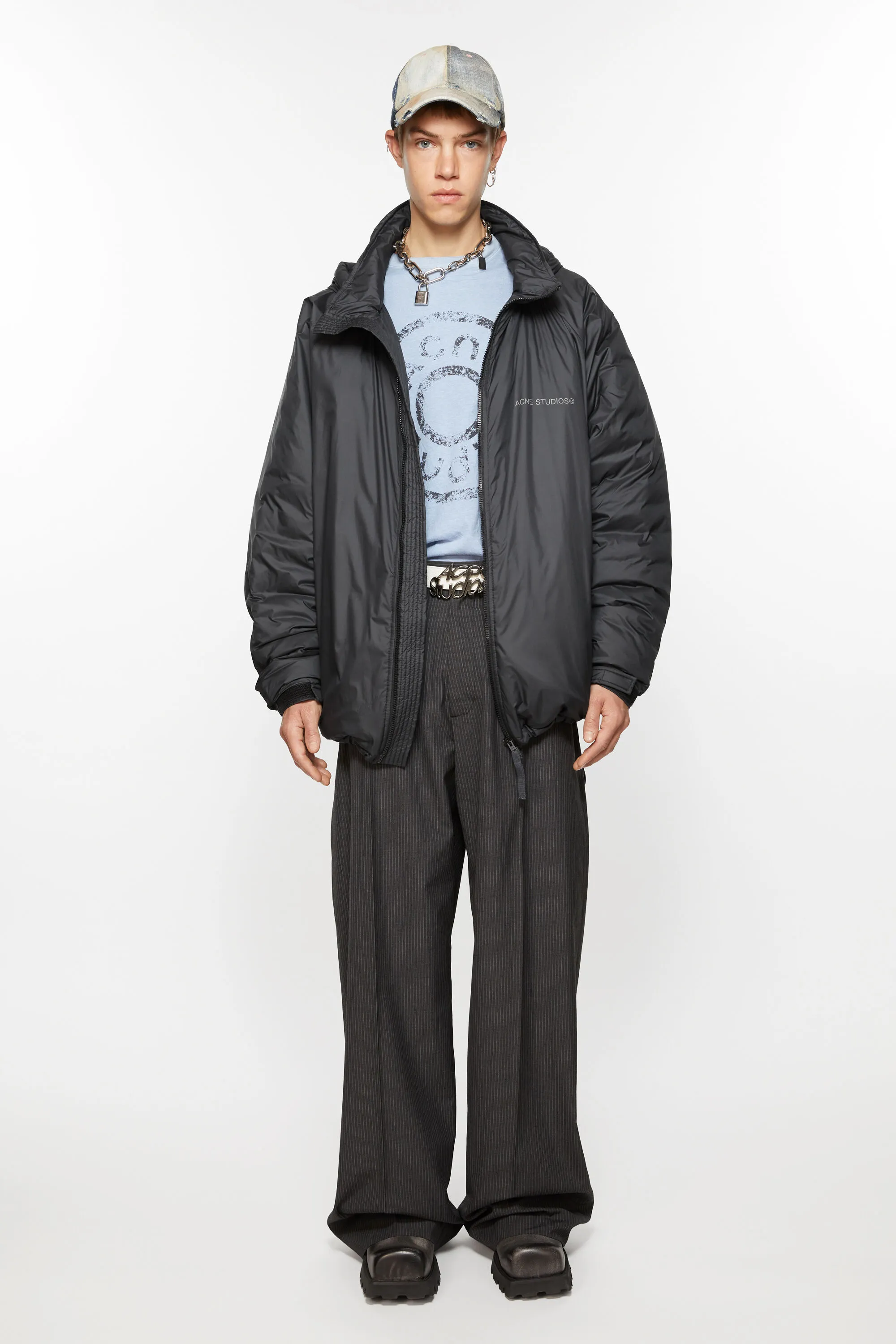 

Пуховик Acne Studios, черный