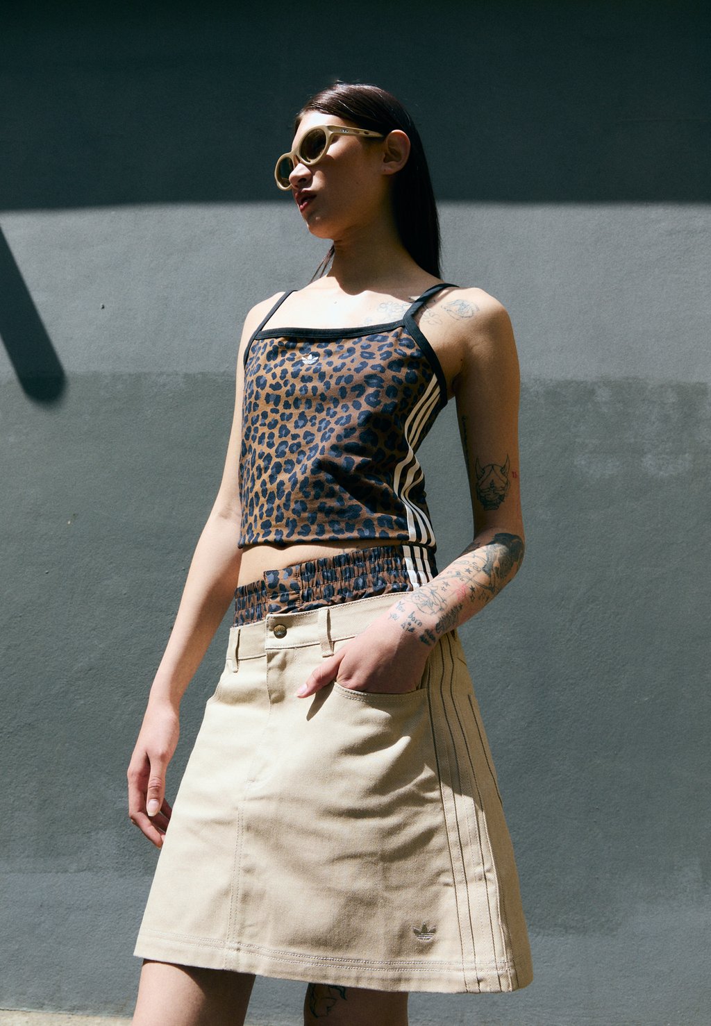 

Мини-юбка UTILITY - A-line skirt Adidas Originals, бежевый