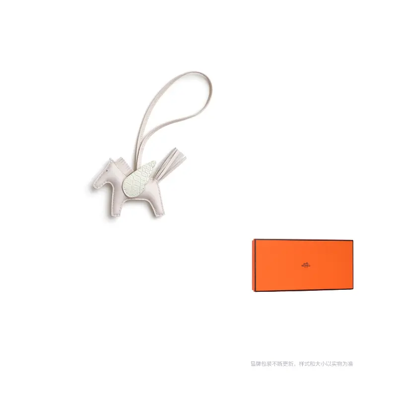

HERMES Подвеска из крокодиловой кожи Rodeo Unisex Ecru, Ecru
