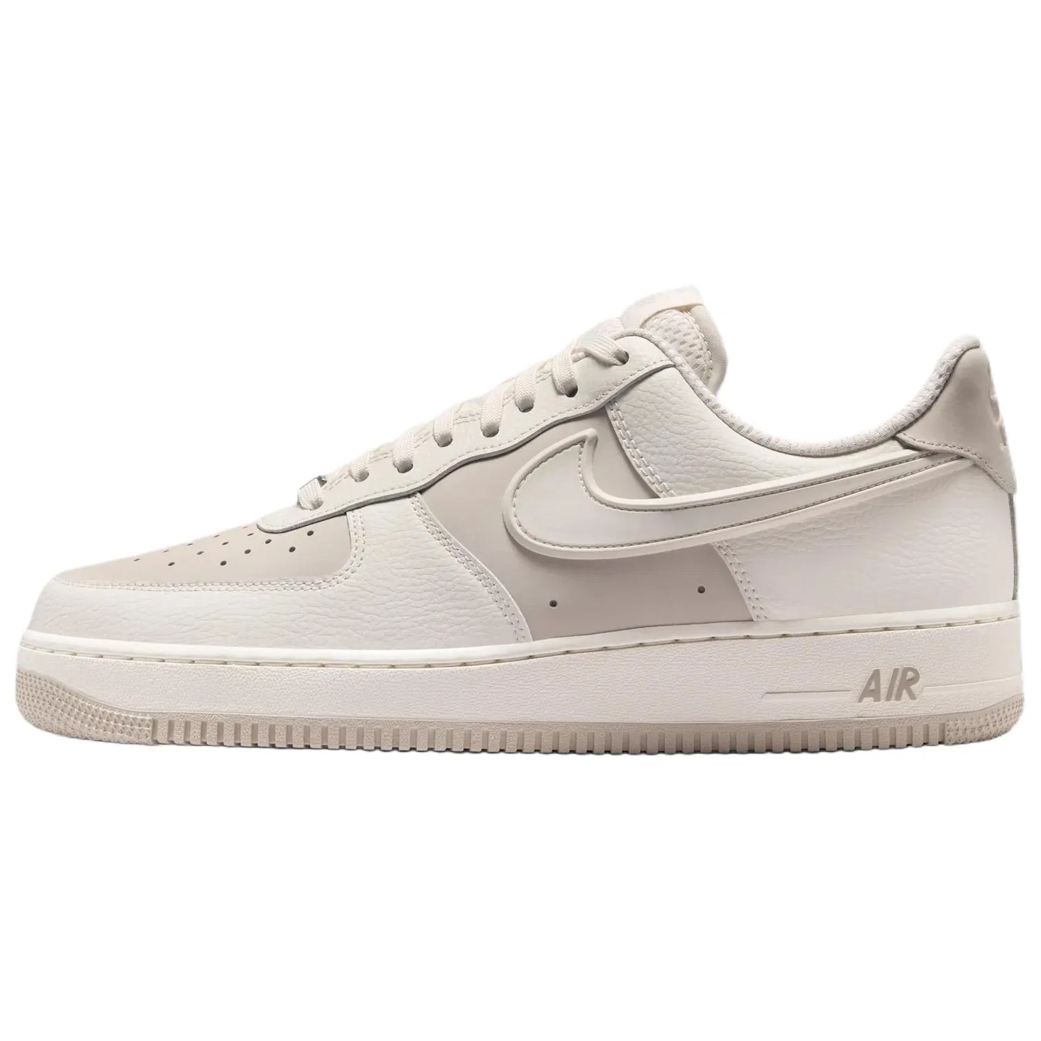 Кроссовки скейтбордические Nike Air Force 1 белые