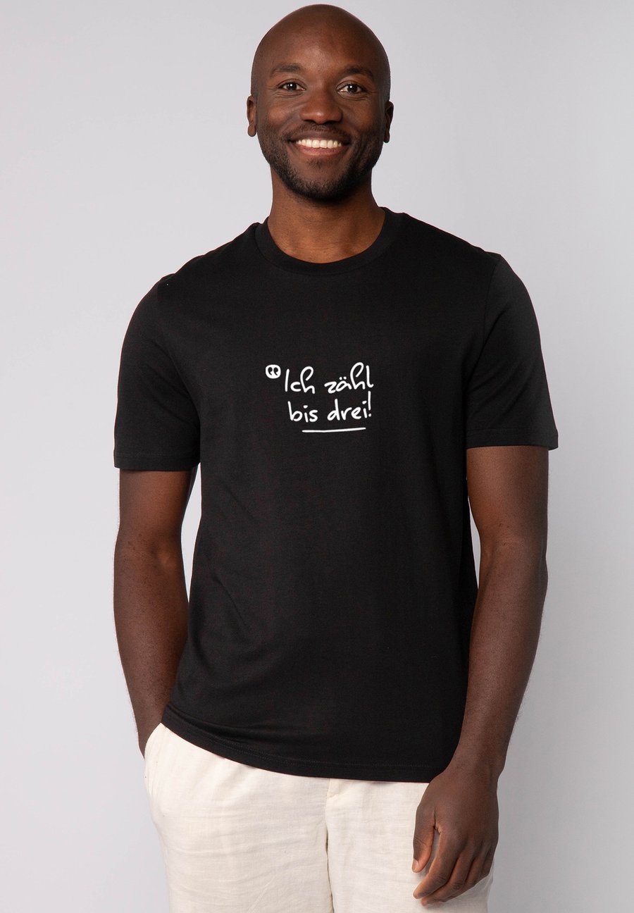 

Футболка watapparel ICH ZÄHL BIS DREI, Black, Черный, Футболка watapparel ICH ZÄHL BIS DREI, Black