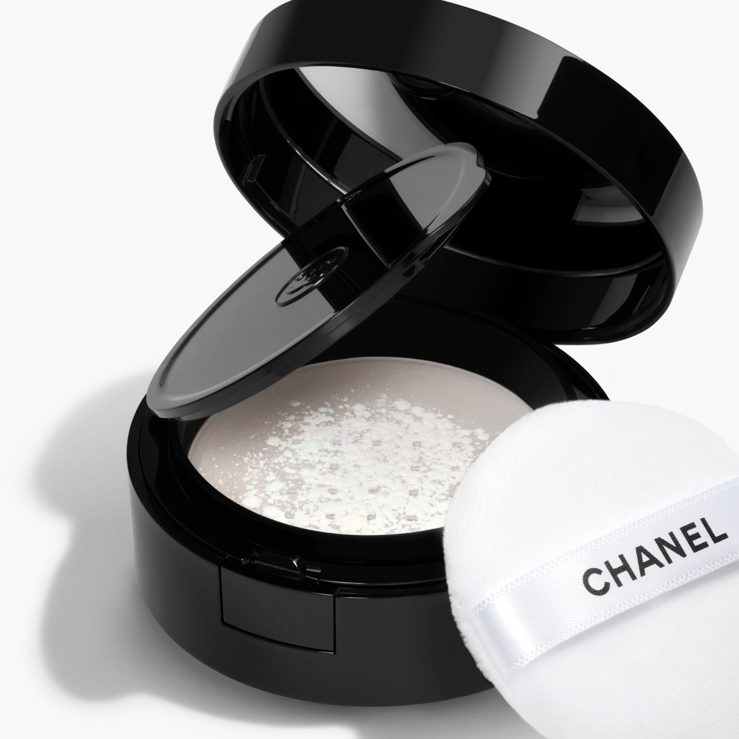Пудра для лица poudre universelle libre mit natürlichem finish Chanel, 10 - light, вес 6 гр. — фото 2