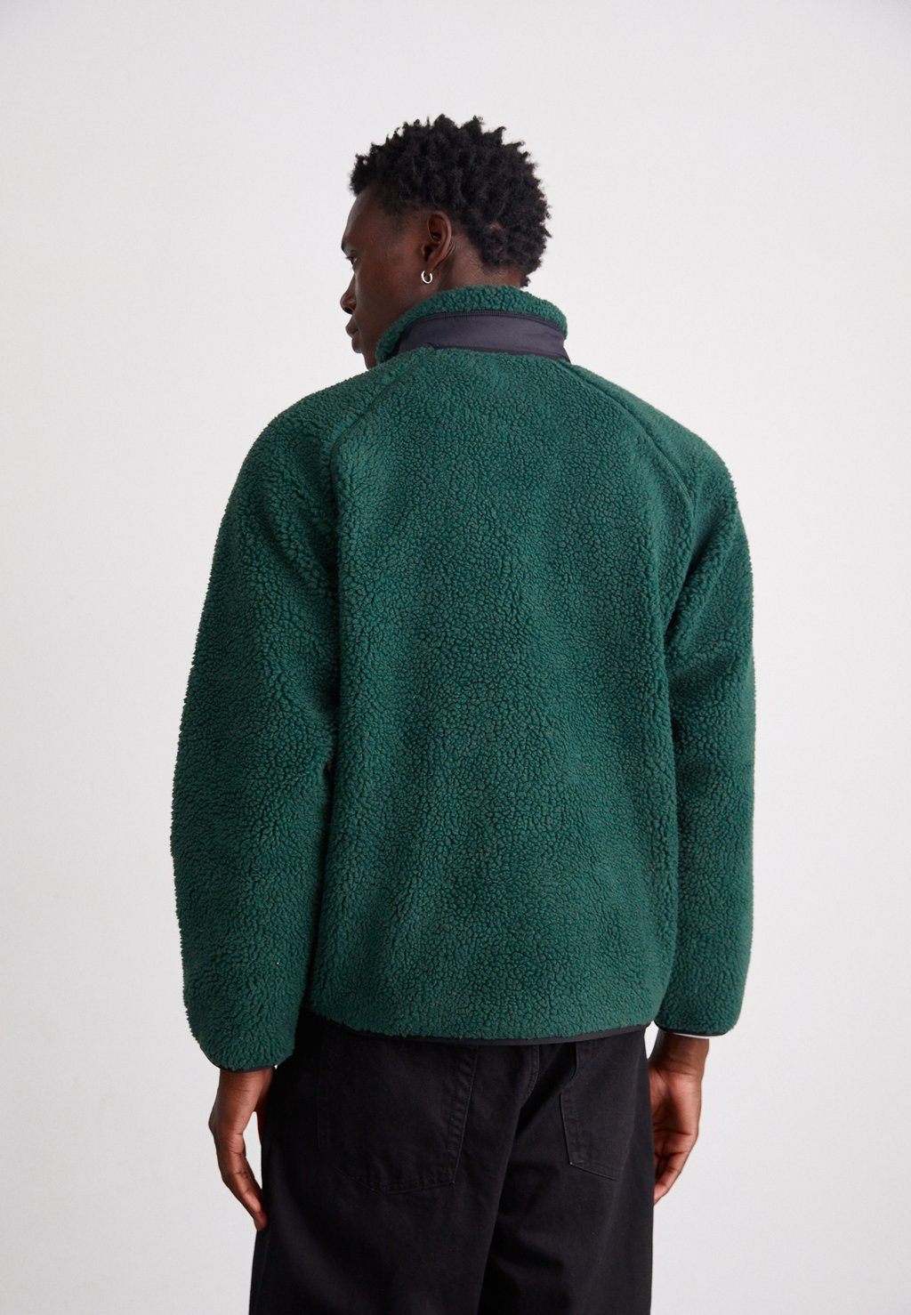 

Флисовая куртка PRENTIS LINER Carhartt WIP, темно-зеленый