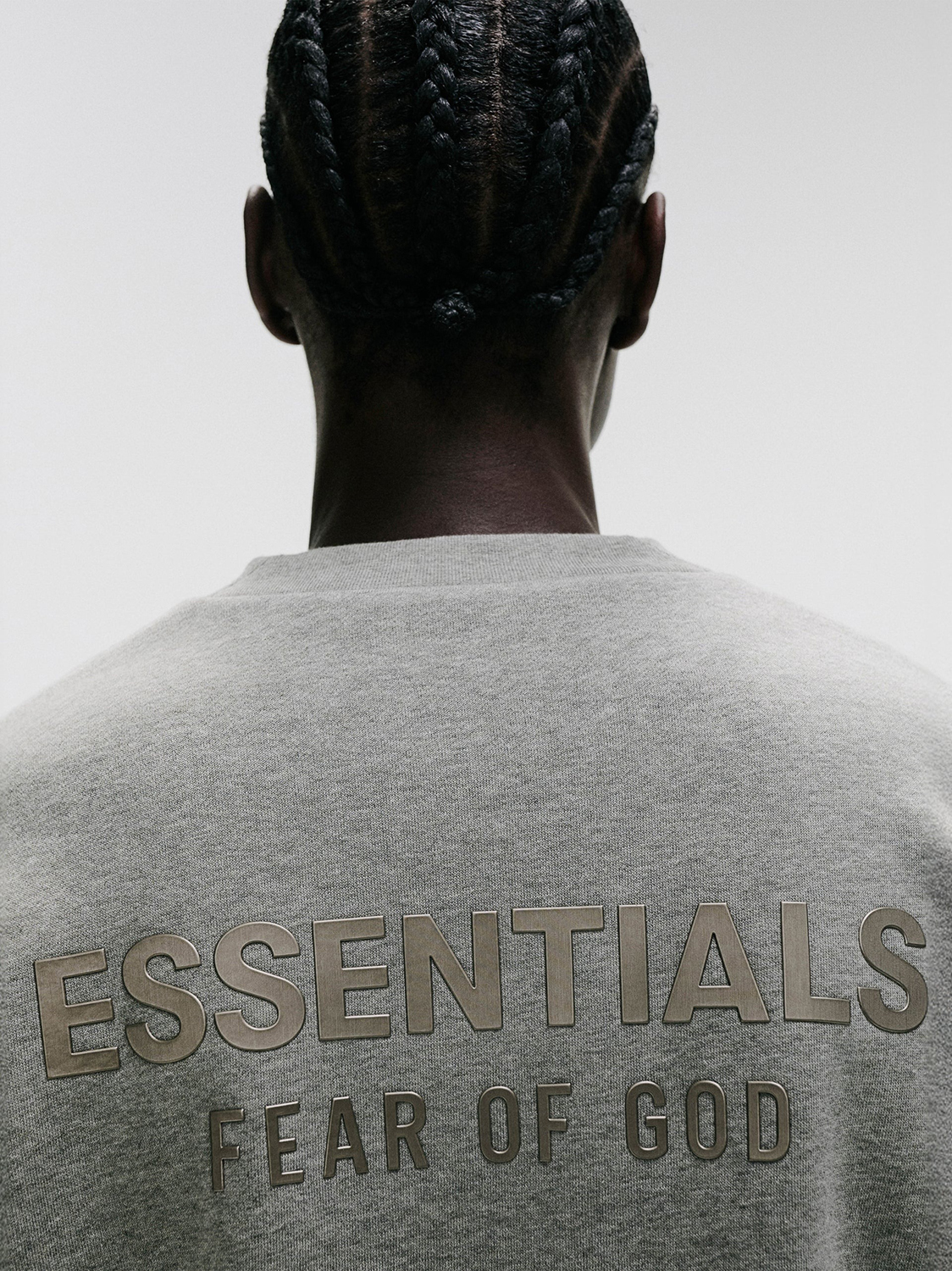 Лонгслив Fear of God Essentials Classic, светло-серый — фото 4