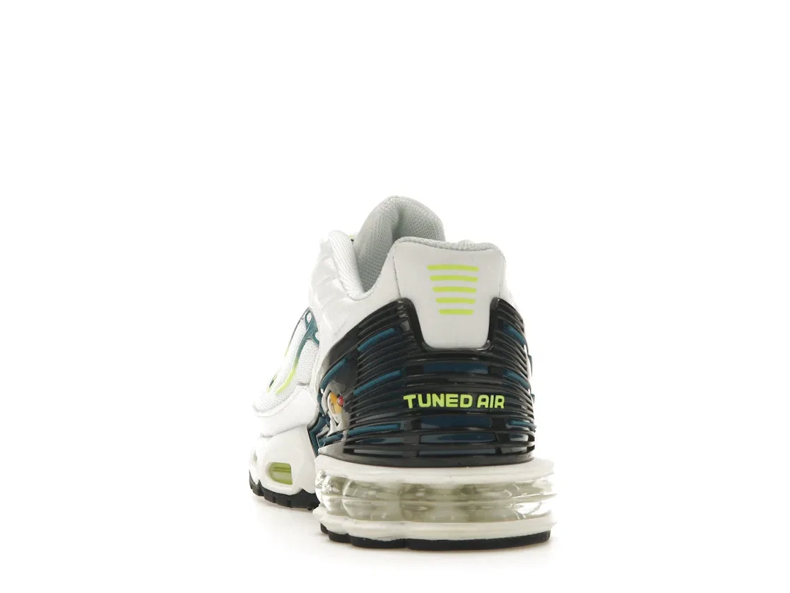 Детские кроссовки Lifestyle Nike Air Max Plus 3, White/Volt/Black/Marina — фото 4